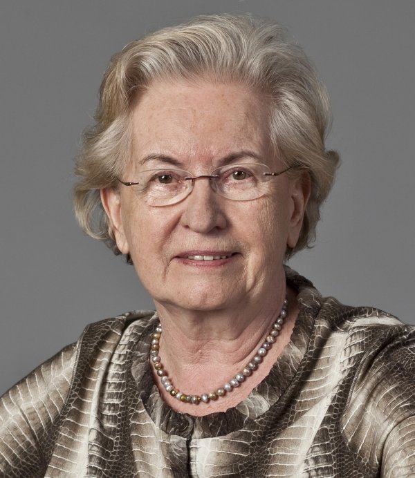 Frau Gisela Bohnenkamp