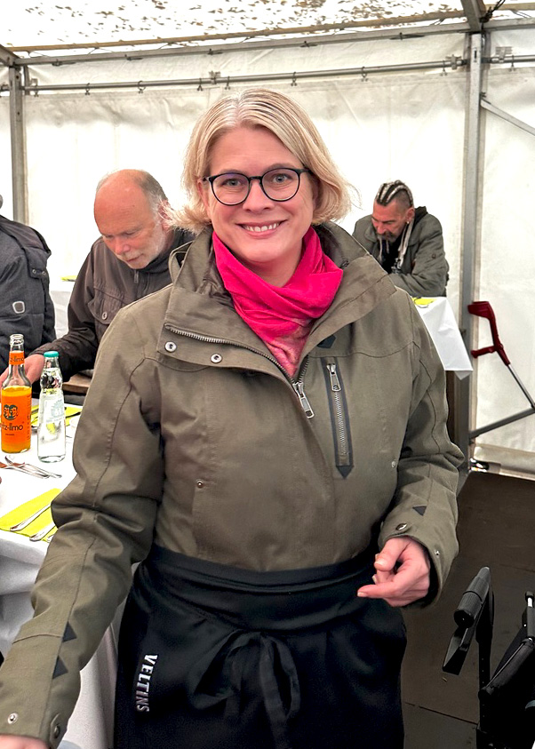 Frau